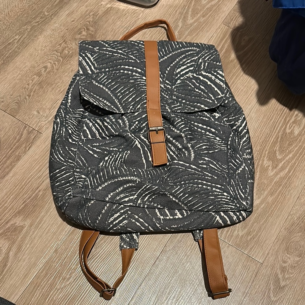 Lu & Elle canvas backpackk